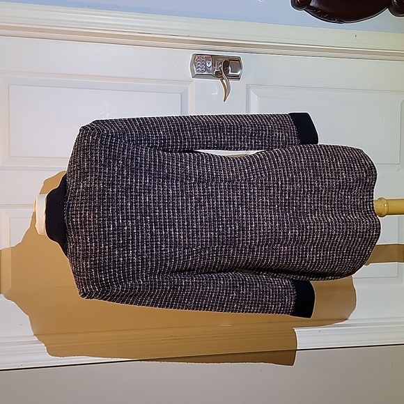 ST. JOHN Blazer/Jacket - Picture 2 of 7